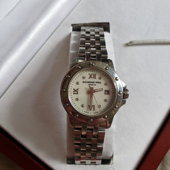 Raymond Weil Tango Mother of Pearl Watch 5399 - Picture 3 of 11
